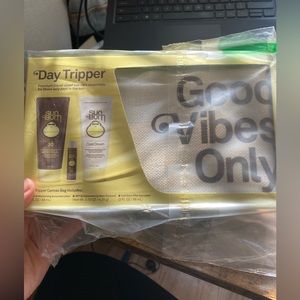 Brand new Sunbum “Day Tripper” kit.